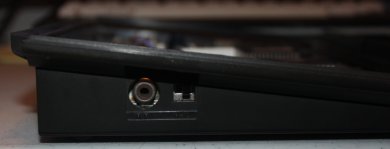 cbm/c264/264lhsPortsSmall.jpg